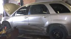 177.gm8l05 Equinox 2005 Fuel Filler Door 309427