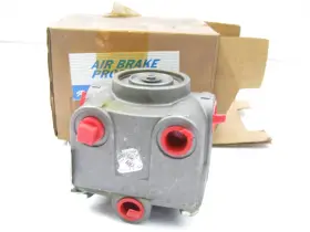 N30096 Air Brake Product Two Port Single Control Line Tractor Relay Valve