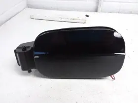 177.au1717 Audi Q7 2017 Fuel Filler Door 884137