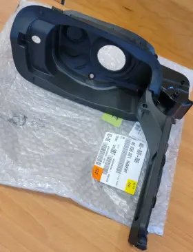 4k0-809-906 Audi Genuine Fuel Filler Housing