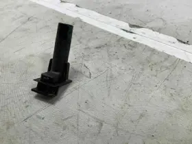 8p4810901 Audi A3 2006-2013 Fuel Filler Door Lock Guide Shroud Insert Factory