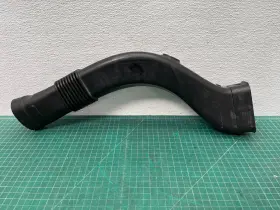 13.71-7624031 Bmw 11-13 550i 750i 650i 4.4l Left Driver Side Air Intake Duct Oem