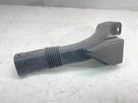 13717577473 Bmw 1371 7577473 F01 F02 F06 F10 F12 550 650 750 Left Engine Air Intake Duct Tube Pipe Oem