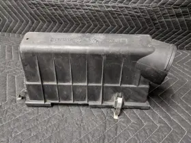 1707095 Bmw E30 3-series M20 Air Intake Box Lower