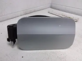 177.bm1319 Bmw 330i 2019 Fuel Filler Door 888374