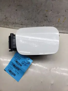 177.bm1s09 Bmw 328i 2009 Fuel Filler Door 885020