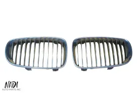 51137179655 Bmw 2008 - 2013 E82 E88 135i Front Bumper Chrome Center Kidney Grilles Oem