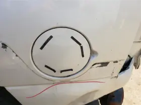 179.gm6c05 Cadillac Escalade 2005 Fuel Filler Neck 372466-1