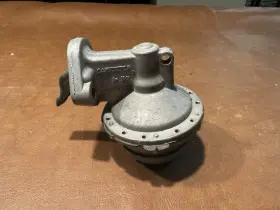 3120s Carter Nos Chevrolet 283 327 C1 Fuel Pump Date Code E4