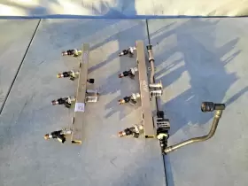 12620305 Chevrolet 2008-2013 Tahoe Hybrid 6.0l Fuel Injection Rail Track Oem