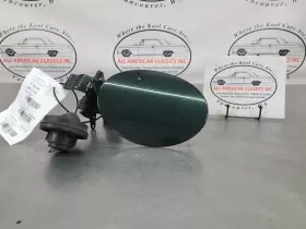 177.gm1y00 Chevrolet 2000 C5 Corvette Fuel Filler Door Assembly With Hinge Green - Oem