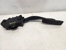 234.gm1c10 Chevrolet 2010 Cobalt 2.2l / At Accelerator Pedal - Dbw Drive By Wire