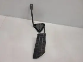 234.gm8297 Chevrolet Truck 1997 Tahoe 5.7l / At 4x4 Accelerator Pedal - Cable Driven
