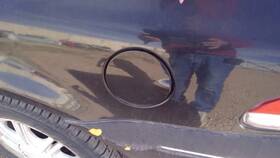 Chrysler 177.ch1l96 Cirrus 1996 Fuel Filler Door 383435