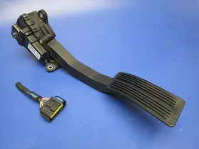 53032753 Dodge 05-06 2005 2006 Ram 4.7l 5.7l 5.9l Accelerator Gas Pedal Drive By Wire