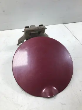 177.fd1i05 Ford Freestyle 2005 Fuel Gas Filler Door Cover Cap Shell Red Merlot Factory