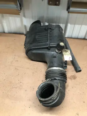 1877530c91 Ford 08 09 10 F-250 Super Duty 6.4 Diesel Stock Air Intake With Tube