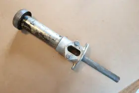 40-9415 Ford 1934 V8 Fuel Pump Stand / Breather Oil Fill With Cap Driver Survivor 1933