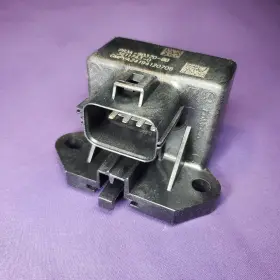 Pr3z-9d370-a Ford Genuine Controller New Oem Part