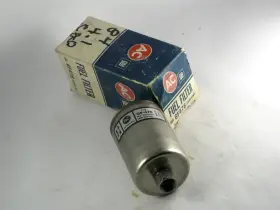 25055001 Gm 1982-1985 Cadillac Deville Fleetwood Eldo Seville Nos 4.1-8 Gas Filter Gf476