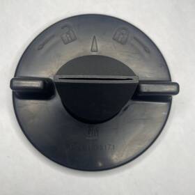 Gm 84598171 Genuine Front Intake Air Duct Hole Plug