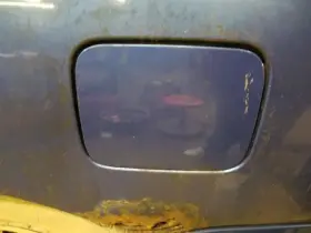 177.hy1n02 Hyundai Accent 2002 Fuel Filler Door 552456