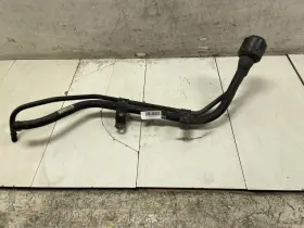 179.hy1415 Hyundai 2015 Santa Fe Sport Swb Fuel Filler Neck Oem