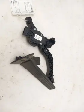 234.hy1r15 Hyundai Gas Pedal Fits Elantra 2015 Oem