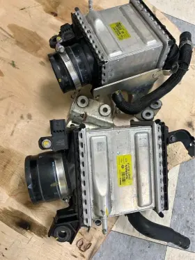 5ca0a Infiniti 14461 5ca1a 2016-2020 Q50 Q60 3.0l Intake Air Cooler Pair Oem