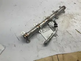 345.lb1a22 Lamborghini 21-26 Bentley Bentayga 4.0l Right Engine Fuel Injection Rail Pipe T