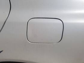 Lexus 177.le1r11 11 2011 Ls460 Fuel Filler Door White