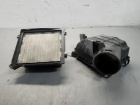 67659 Lexus -67659 16 17 18 19 20 21 22 Rx350 Air Cleaner Box Oem