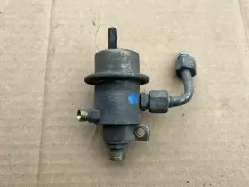 0000781189 Mercedes-benz 90-93 R129 300sl 300ce Fuel Gas Pressure Regulator Oem