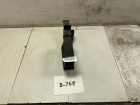 234.mb1p08 Mercedes-benz 2008 E350 Accelerator Gas Pedal Oem