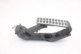234.mb1z05 Mercedes-benz 2005 Sl500 R230 Roadster #344 Accelerator Gas Pedal