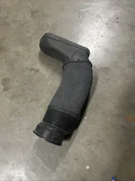A2720901382 Mercedes-benz A272 090 35 82 08-12 W204 C300 C350 Left Air Intake Boot And Inlet Duct Tube Assembly
