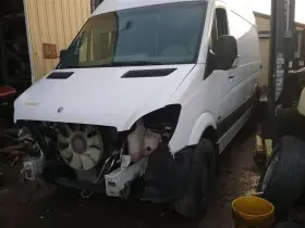 197.mb9t11 Mercedes-benz Truck Local Pickup Only Sprintv25 2011 Fuel Tank 1232088