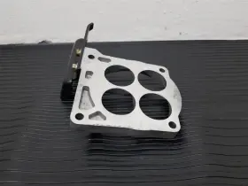 14040-86g00 Nissan 89-97 Hardbody Pickup 2.4l 4 Cyl Throttle Intake Adapter Oem 1404086g00