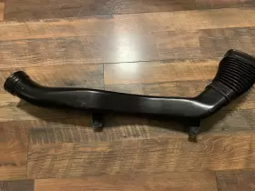 16554-8b000 Nissan 96-97 Hardbody D21 Oem Air Intake Assembly Tube