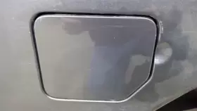 177.da1705 Nissan Titan 2005 Fuel Filler Door