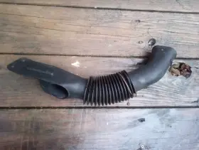6286025w00 Nissan 1981-1986 720 Pickup Air Duct Oem