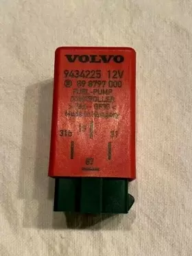 9434225 Oem Volvo 850 C70 S70 S90 V70 V90 V70r 850r Fuel Pump Controller Relay Red 103
