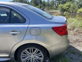 177.sz1c11 Suzuki Kizashi 2011 Fuel Filler Door 1002305