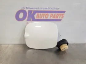 177.to1513 Toyota 13 2013 4runner Limited Fuel Filler Door White