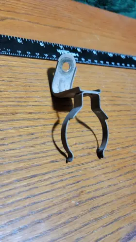 20r-22r Toyota Pickup Hilux 20r / 22r Fuel Filter Mount Bracket Oem