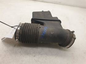 Toyota 338.to1s11 2011 Sequoia 5.7l 8cyl Air Cleaner Resonator Tube Assembly