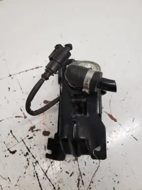 8e0927317b Volkswagen Touareg 2007 Vacuum Pump 1322635