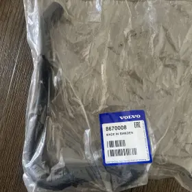 8670008 Volvo Genuine Hose