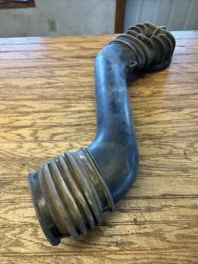 067133373 Vw 80 Mk1 1.6 Rabbit Cis Injection Intake Boots / Tube Used Volkswagen