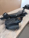 Air Cleaner Fits 17-20 22 Pathfinder 3197953 Used. Price: $114.00.